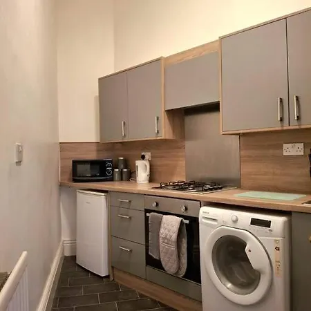 Flat 2 Grand Theatre Retreat Studio Apt Leeds (West Yorkshire)